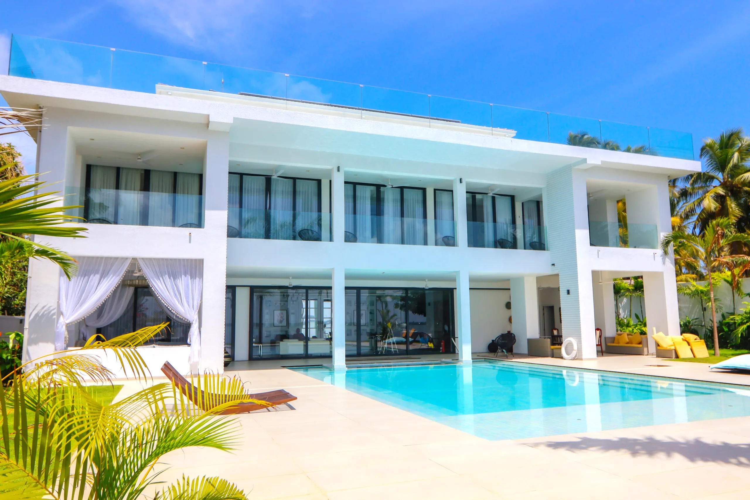 Best villa near me with pool for a luxury stay in Negombo